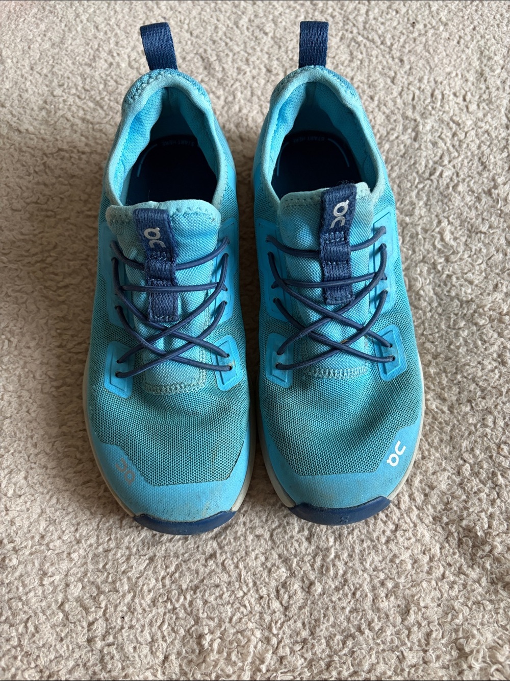 On Running Women's Athletic Shoes in Turquoise and Navy
